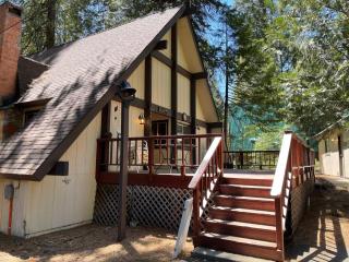 Bear Meadow Cabin at Shaver Lake - Shaver Lake - 3