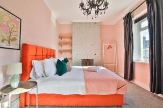 Chic 3 Bedroom House - Sleeps 8 - Close to Centre - Cardiff - 3