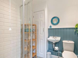 4 Bed in Tenby FB193 - United Kingdom - 1