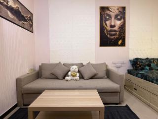Large Apartment for 4 - Sharjah - 6