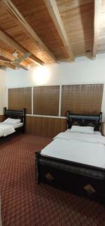 Hunza Backpacker Inn - Karimabad Hunza - 0