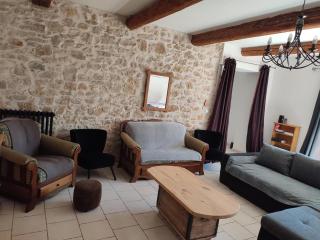 Maison de village en duo avec 150m2 au Rdc et la suite parentale ou en famille avec 4 chambres 250m2 intérieur - Montfaucon - 8