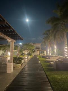 Spacious and modern 3BR, Pools, gym and prívate parking next to beach - Playa del Carmen - 2