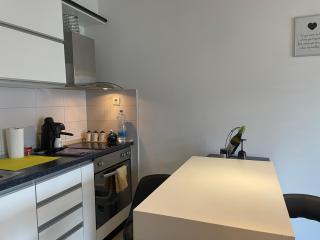 Nixara, Modern, Comfy apartment in Skopje city-centre - 3