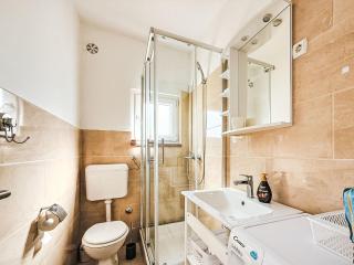 Apartment Lucia by Interhome - 2