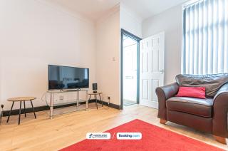 Newly Refurbished 3 Bedroom House (Preston) - 7