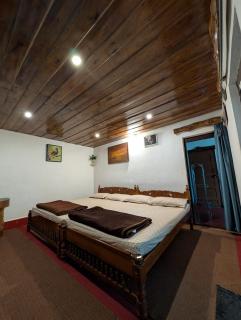 Escape Natural Farm Stay - Kanthalloor - 7