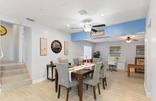 Spacious Home With King Bed Near Stadium - 2