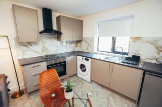 Hen & Chickens Luxury Apartments, Free Parking, By DerBnB - Derby - 8