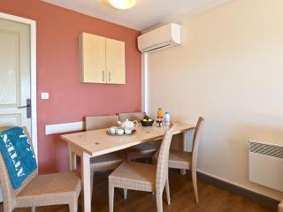 Apartment Le Village - E1 309 by Interhome - 2