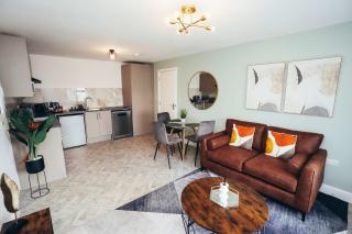 Hen & Chickens Luxury Apartments, Free Parking, By DerBnB - Derby - 0