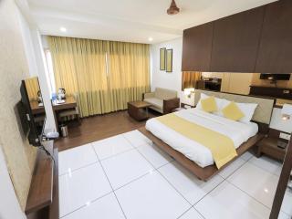 Townhouse Oak Hotel Surya Vadodara - Vadodara - 2