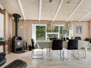 Holiday Home Aja - 900m from the sea by Interhome - Løkken - 7