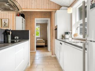 Holiday Home Alfuin - 500m from the sea by Interhome - Hjørring - 2