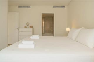 Bright 1 BDR Apartment W/ Pool View by LovelyStay - Lisbona - 1