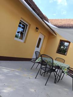Gólyaház - - 4
