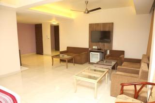 Townhouse Oak Hotel Nisarga MP Nagar Bhopal - Bhopal - 1