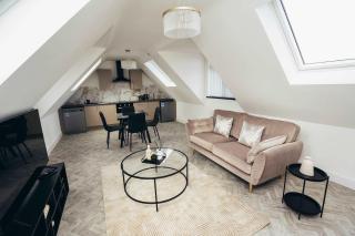 Hen & Chickens Luxury Apartments, Free Parking, By DerBnB - Derby - 3