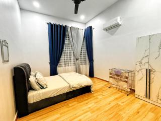 Qisya D'Village Homestay - Ayer Keroh - 2