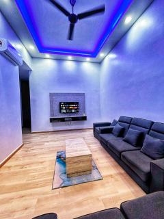 Qisya D'Village Homestay - Ayer Keroh - 1