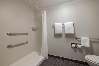 Courtyard by Marriott North Charleston Airport Coliseum - Charleston - 3