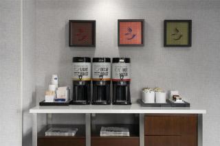 Hampton Inn & Suites Yonkers - Westchester - 1