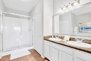 Relaxing 3BR Near Disney - Pool and Hot Tub - Orlando - 1