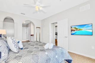 Relaxing 3BR Near Disney - Pool and Hot Tub - Orlando - 3