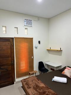 Tuwin Guest House Syariah - Timuran - 1