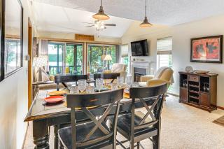 Main Channel Condo w/ Pool Access in Osage Beach - 5