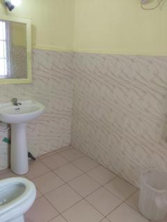 Johnson's Homestay With Pool & Ecohouseboat Near Town Beach - 6