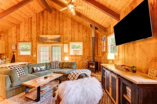 2 Mi to Conway Cozy Cabin with Grill and Yard! - Center Conway - 0