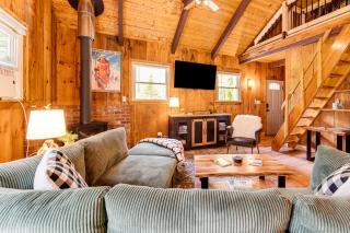 2 Mi to Conway Cozy Cabin with Grill and Yard! - Center Conway - 5