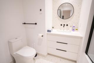 Beautiful 3 BedRooms 2min From METRO - Perfect for the GrandPrix - Montreal - 2