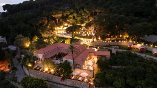 Chateau Du Comte - 0