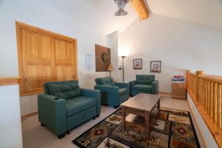 RR-Hideaway_Down_Cyn 104 - June Lake - 3