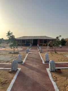 SANDSTAR LUXURIOUS CAMP air-conditioned - 9