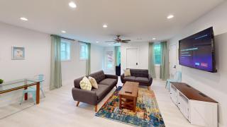 Modern 2BR Retreat Near Emory & Downtown ATL - Atlanta - 9