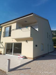 Apartments Ena & Leona - Baška - 9