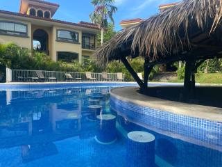 The Oaks Tamarindo Pool Front Condominiums fast wifi - Tamarindo - 6
