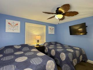 Put-in-Bay Waterfront Condo #103 - Put-in-Bay - 4