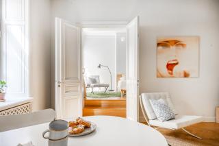 Stylish and Central Stockholm Östermalm Apartment - Stockholm - 0