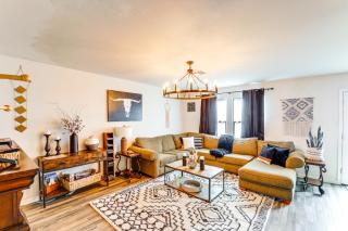 Welcoming Bullhead City Home with Pool and Game Room! - Bullhead City - 7