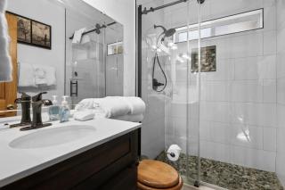 Apple Bear Cottage - Property was perfectly located in a quiet neighborhood - 9