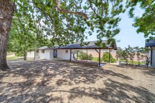 Waterfront Lake Eufaula Home Dock and Beach Access! - 9