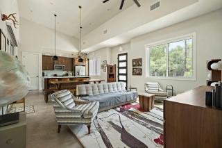 Stylish East Austin Home - 2BR-BBQ-Close to DT - Austin - 1