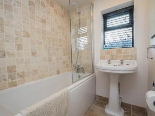 1 Bed in Weymouth DC078 - Preston - 3