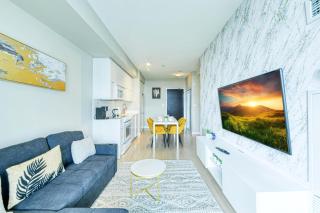 RivetStays - The Parade 2 - 6