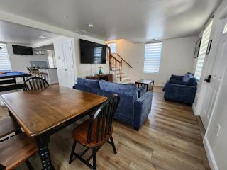 Cadillac Blue House - Luxury w/ Pool Table! - Atlantic City - 4