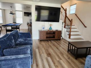 Cadillac Blue House - Luxury w/ Pool Table! - Atlantic City - 8